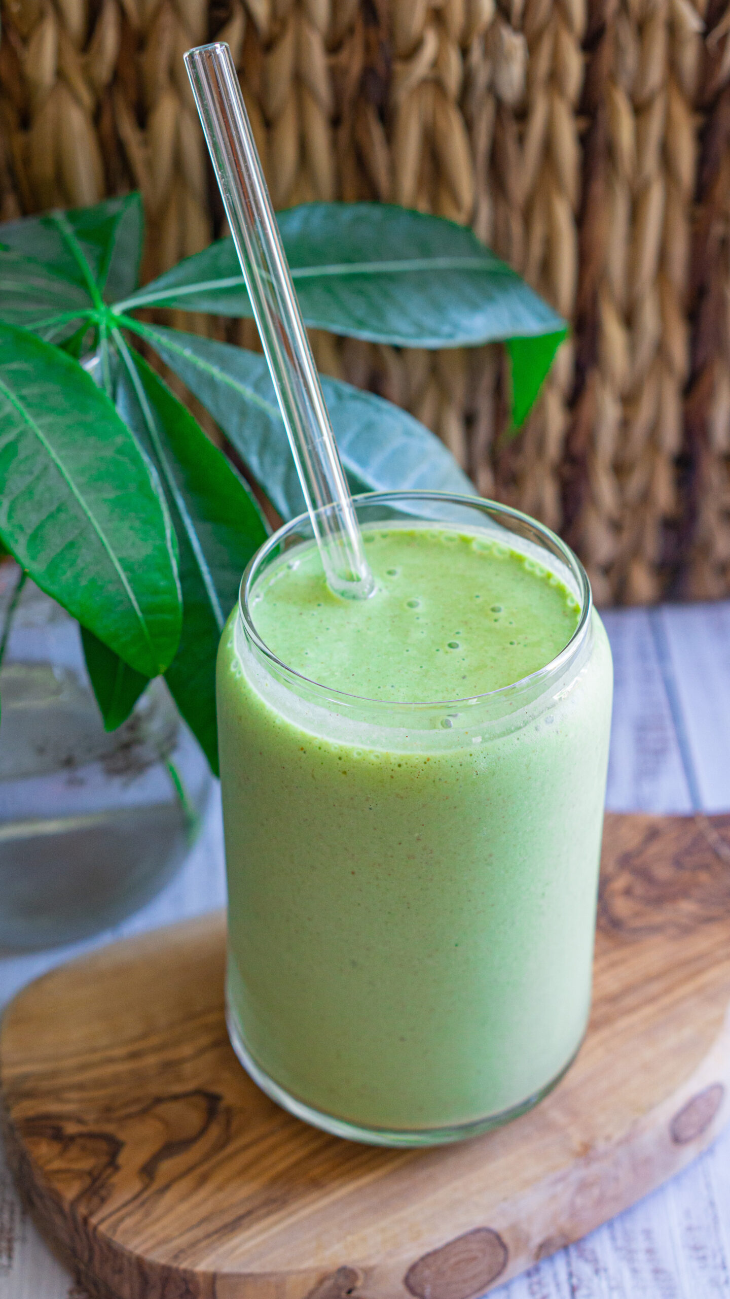 Healthy Creamy Green Smoothie (kids friendly)