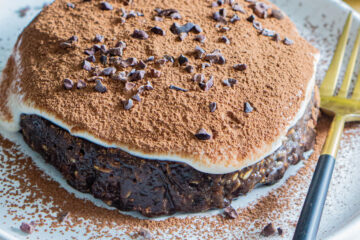 Tiramisu Cake