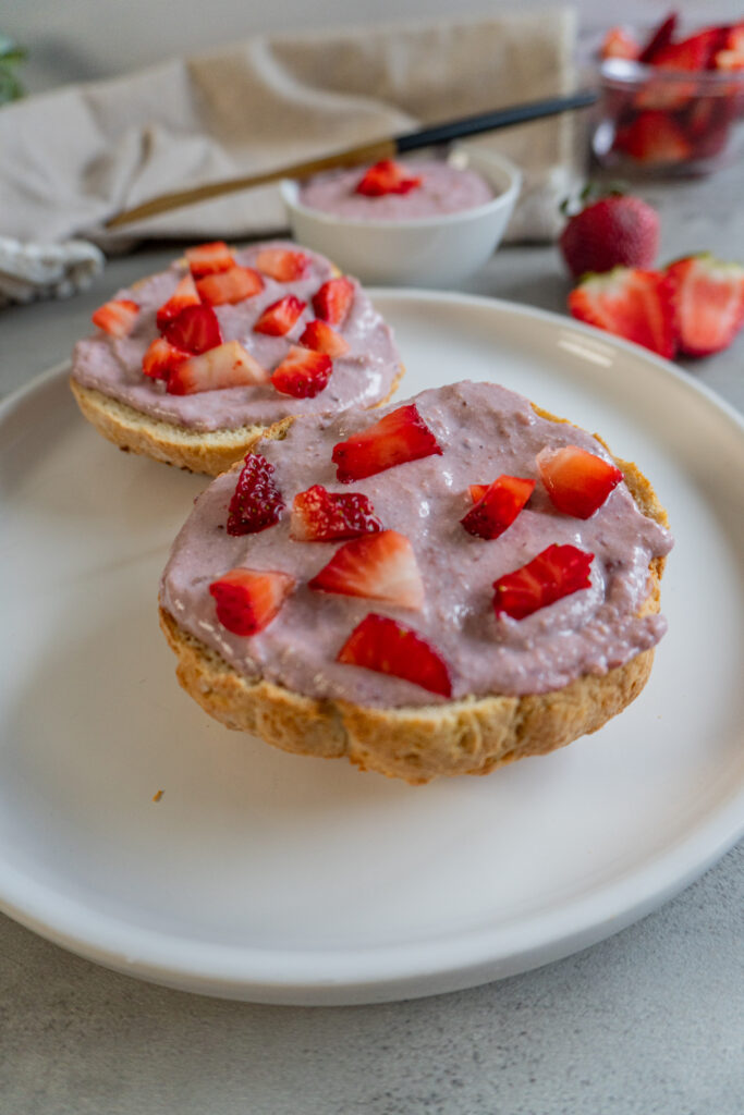 Vegan Strawberry Cream Cheese with Tofu